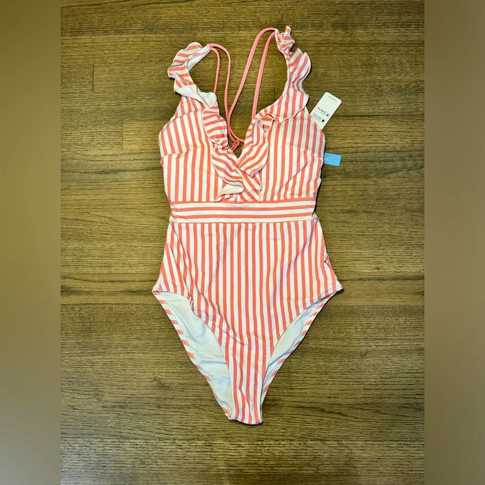 NEW Cupshe V-Neck- Ruffled-One Piece-Striped- Criss Cross Back-Swimsuit-Medium - Picture 4 of 10
